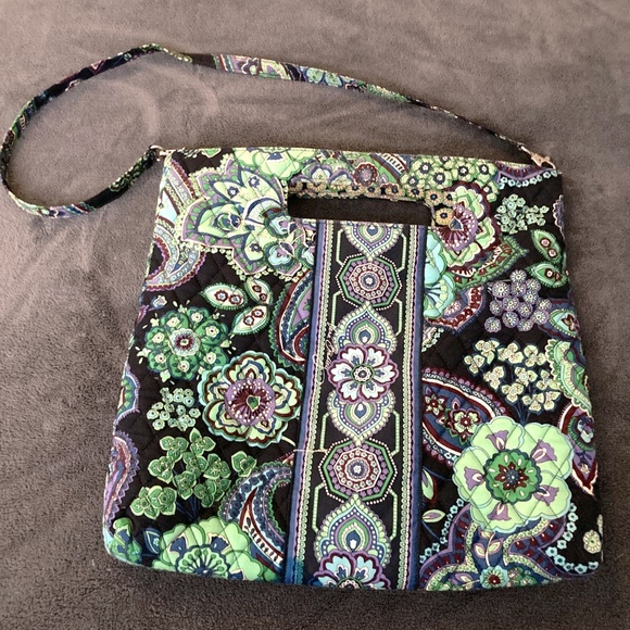 Green and Black Floral Vera Bradley Handbag with Botanical Design - Picture 1 of 7